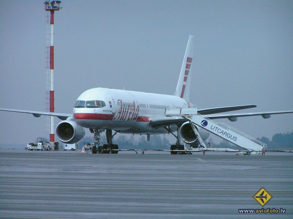 Boeing 757-23N